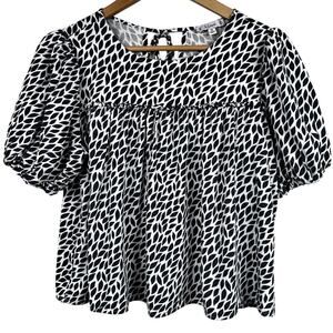 L Love Cropped Top Women’s Sz M White With Black Leaf Print Puff Sleeve Festival